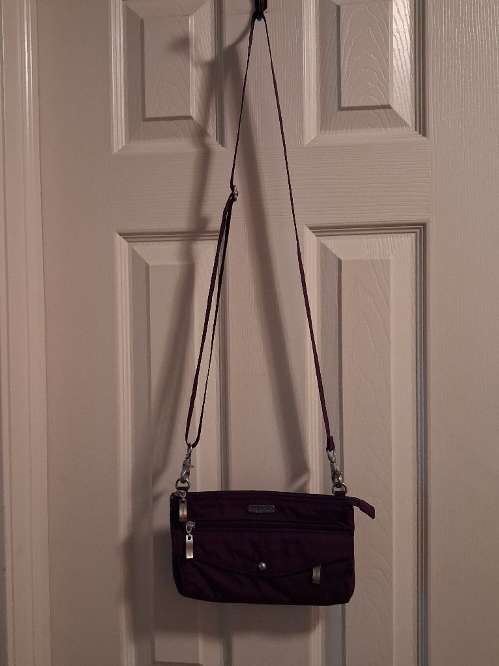 Plum Purple Baggallini Travel Purse Crossbody Bag EUC